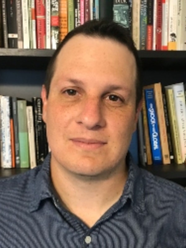 Dr Adrián Patrón